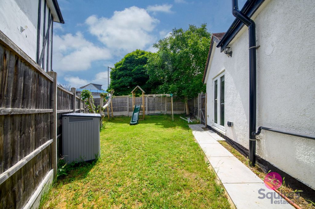 Property photo 3 of 27