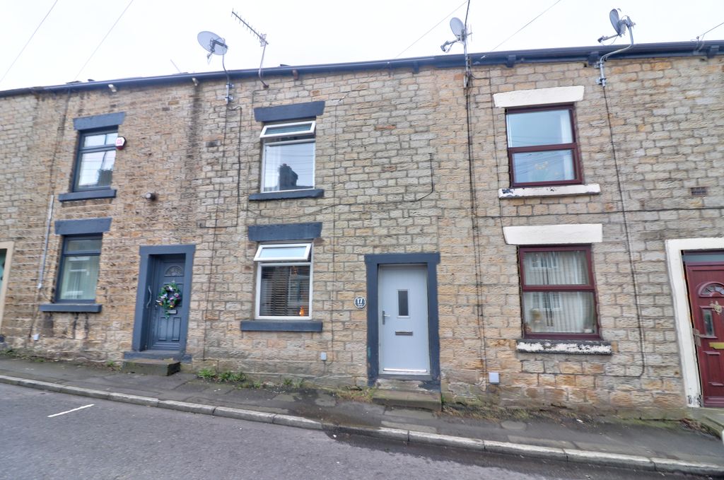 Property photo 1 of 11 Front