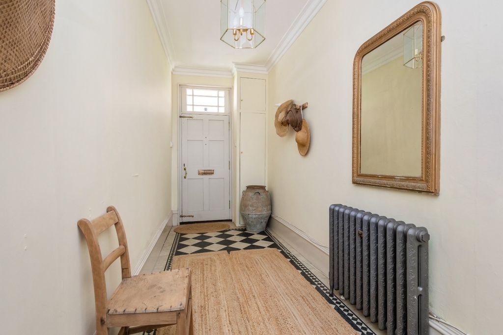 Property photo 2 of 22 5128642