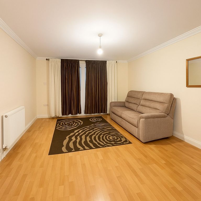 Property photo 2 of 8