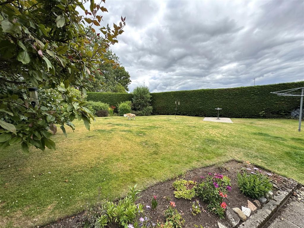 Property photo 3 of 15 Rear Garden 2.Jpg