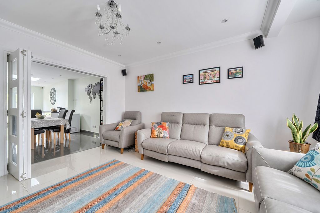 Property photo 3 of 20 1445921-12-69Dcf7...