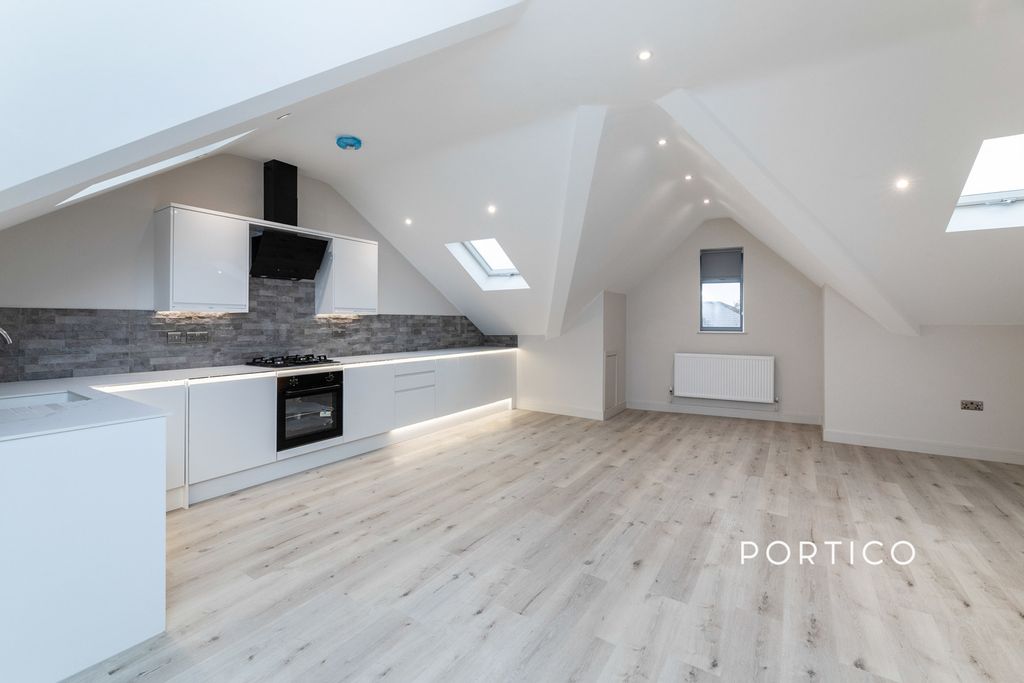 Property photo 1 of 20 Pbox-Img.Jpg