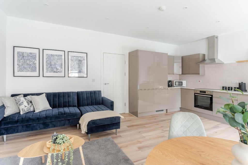 Property photo 2 of 7 02
