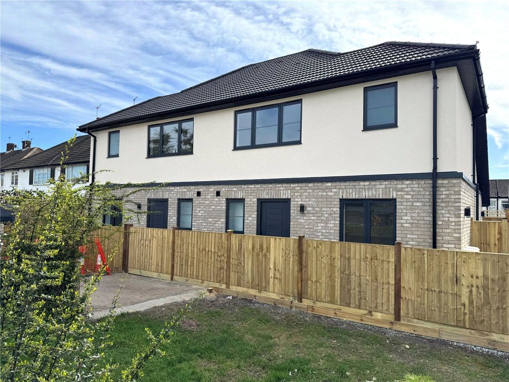 Property photo 2 of 5 External