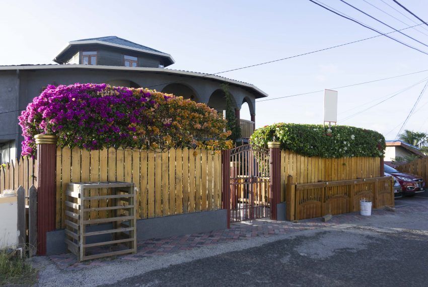 Property photo 2 of 36