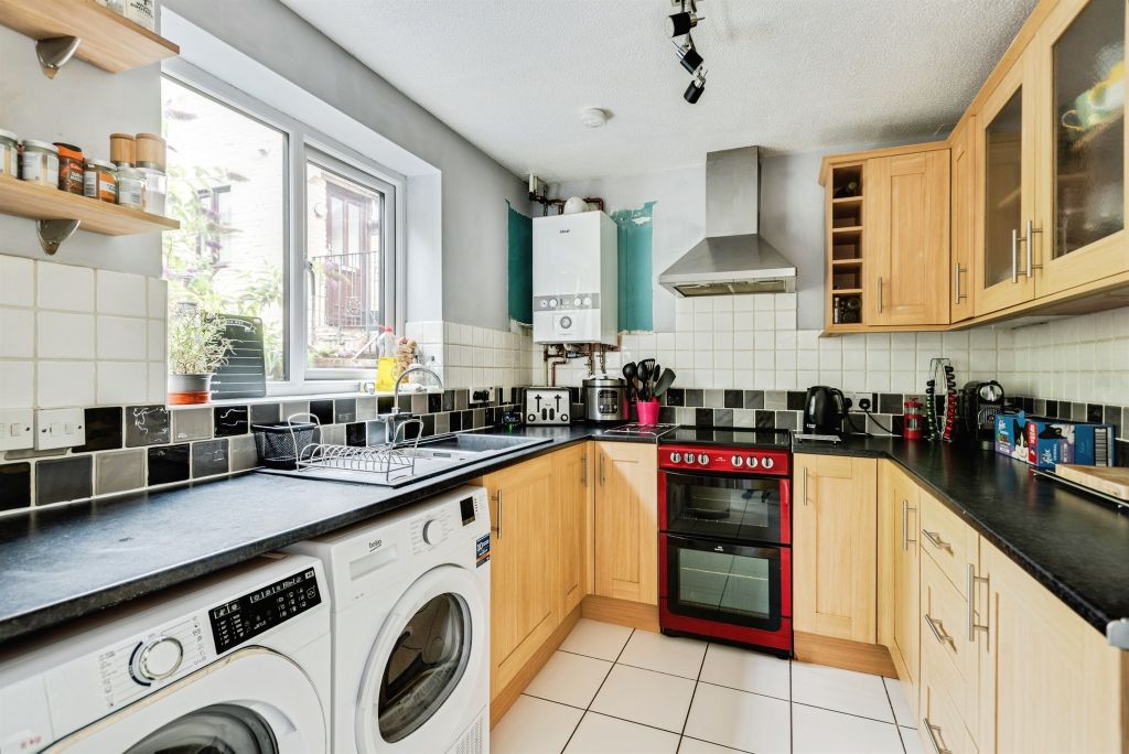 Property photo 3 of 11