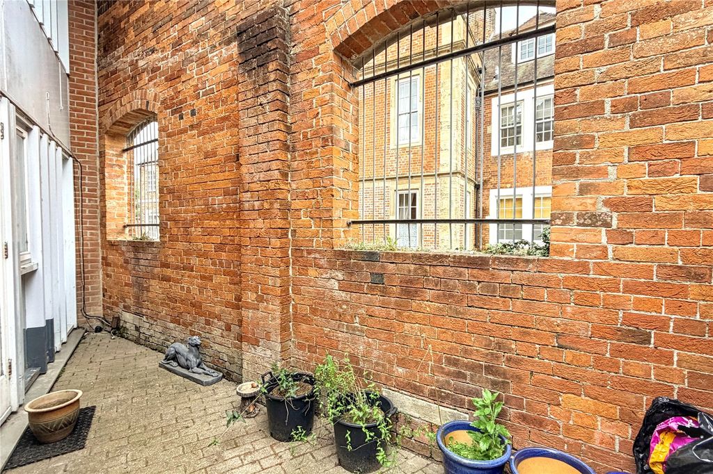 Property photo 2 of 10 Picture No. 11