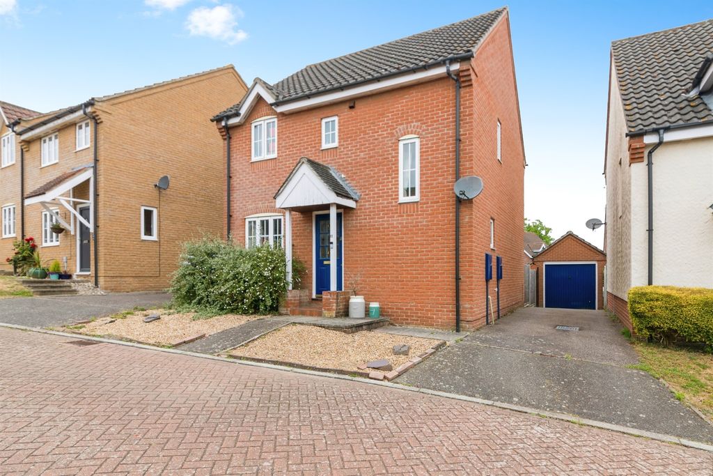 Property photo 1 of 17