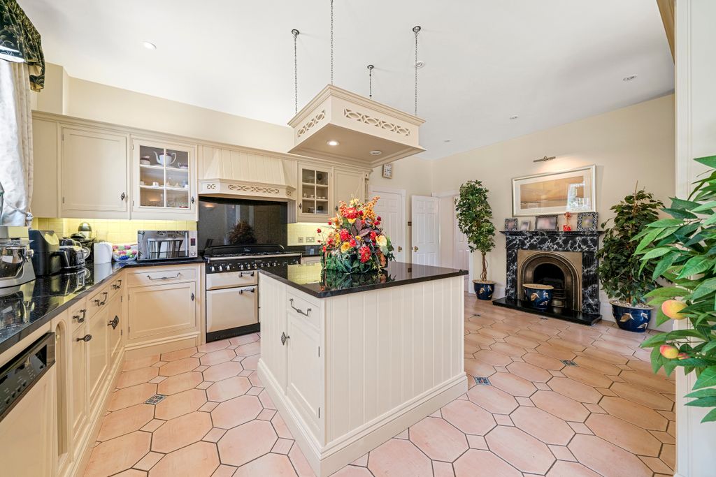 Additional image 8 of 8 bed property for saleLarchlands, Larch Avenue, Sunnigdale, Berkshire SL5, United Kingdom