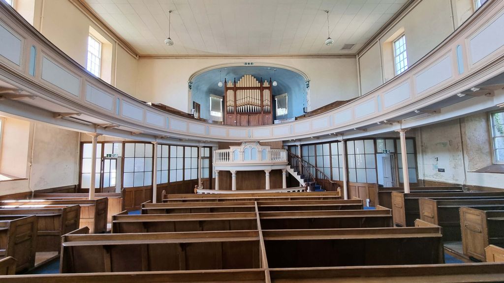 Property photo 3 of 18