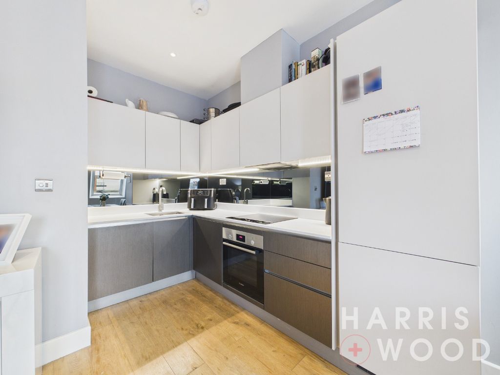 Property photo 3 of 18 4856213