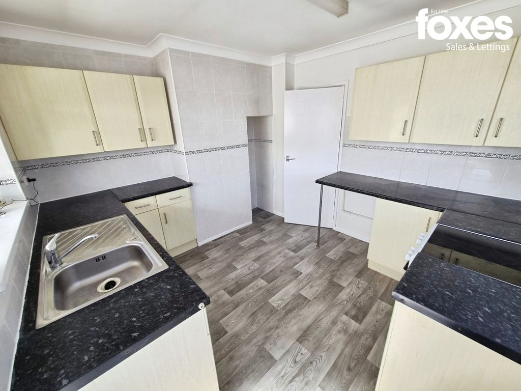 Property photo 2 of 19 5186021