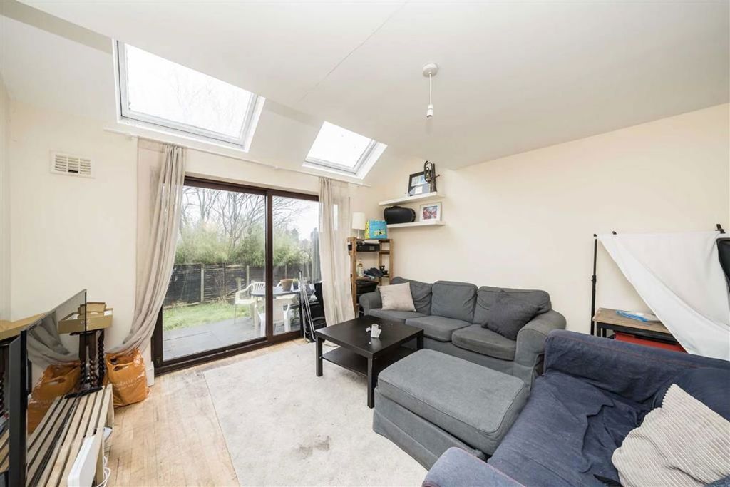 Property photo 2 of 8