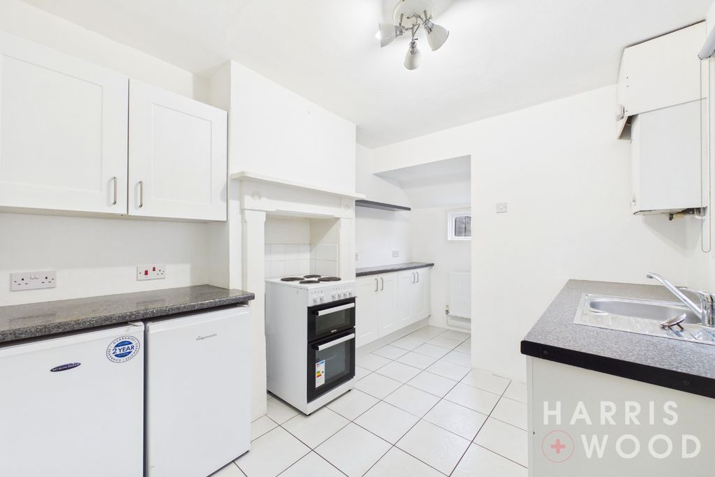 Property photo 2 of 25 5596452