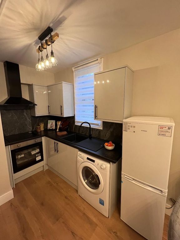 Property photo 2 of 22 Photo 4