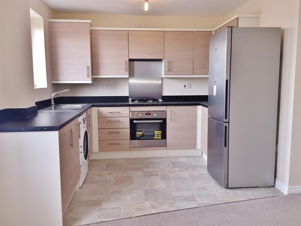 Property photo 3 of 7 Kitchen.Jpg