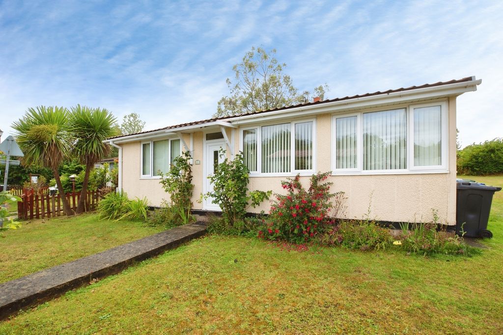 Property photo 1 of 18 Pbox-Img.Jpg