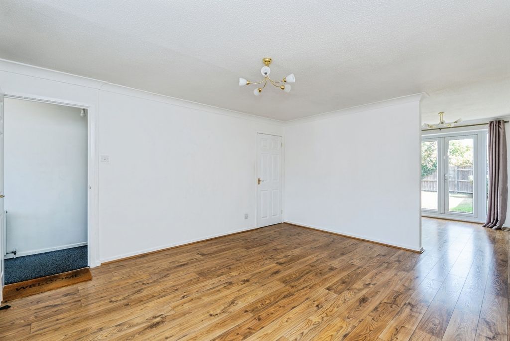 Property photo 2 of 16 Photo