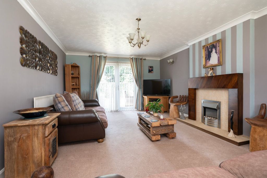 Property photo 2 of 24