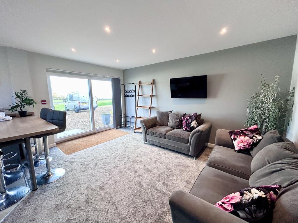 Property photo 3 of 10 Living Room