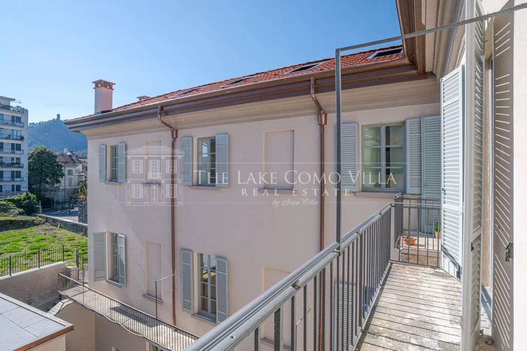 Property photo 1 of 21 Como The Lake Como Villa-Palazzo Parini Via Diaz 131