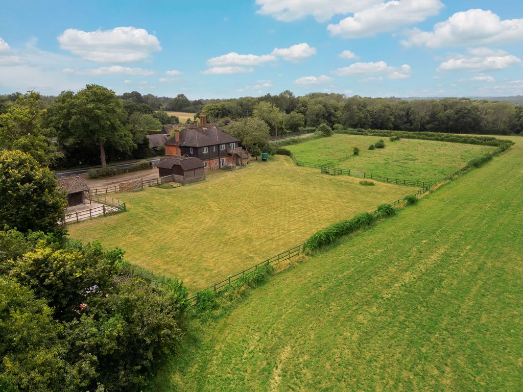 Property photo 2 of 29 11