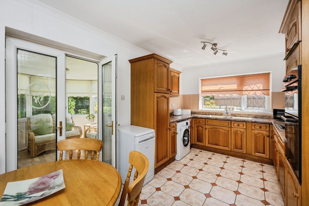 Property photo 3 of 27 Pbox-Img.Jpg