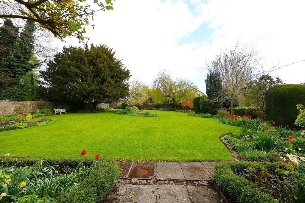 Property photo 3 of 31 Picture No. 04