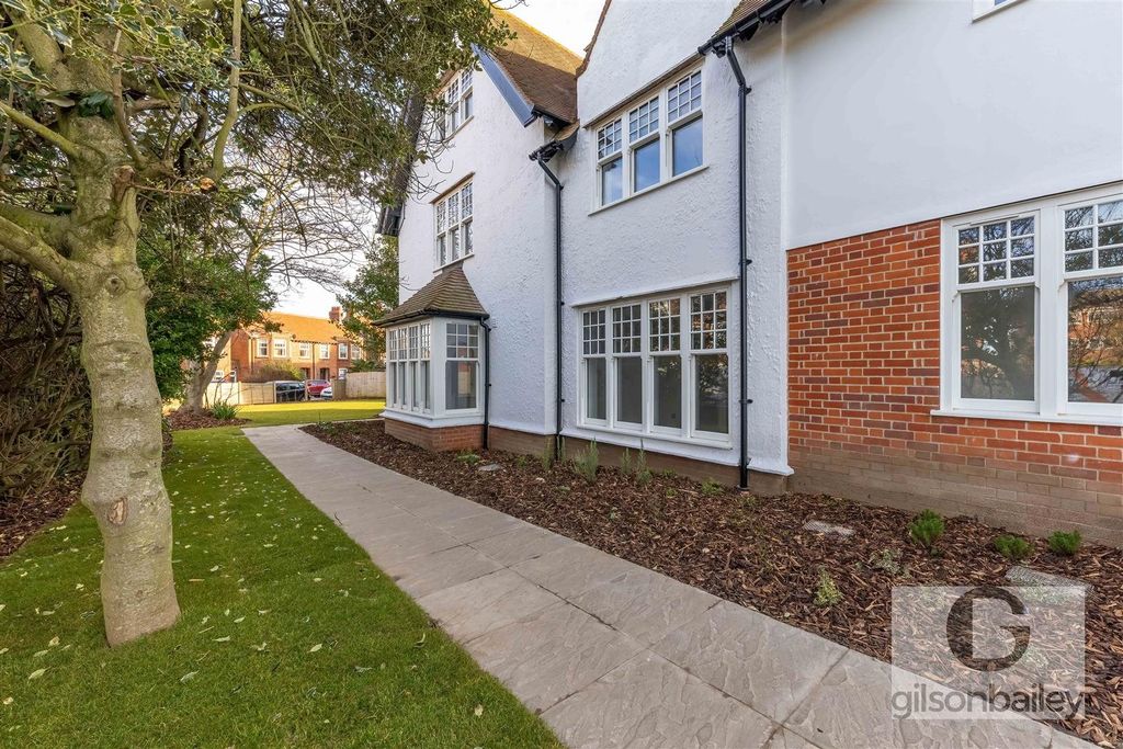 Property photo 2 of 17 4Hj7O4Quxecmfga5d0A8Za
