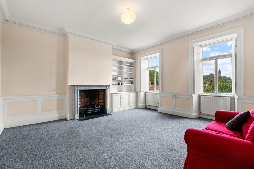 Property photo 3 of 15 Sitting Room
