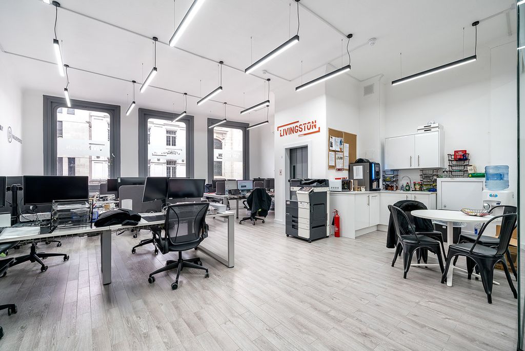 Property photo 3 of 8 Picture 3