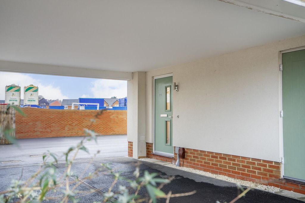 Property photo 2 of 13 Front (Exterior)