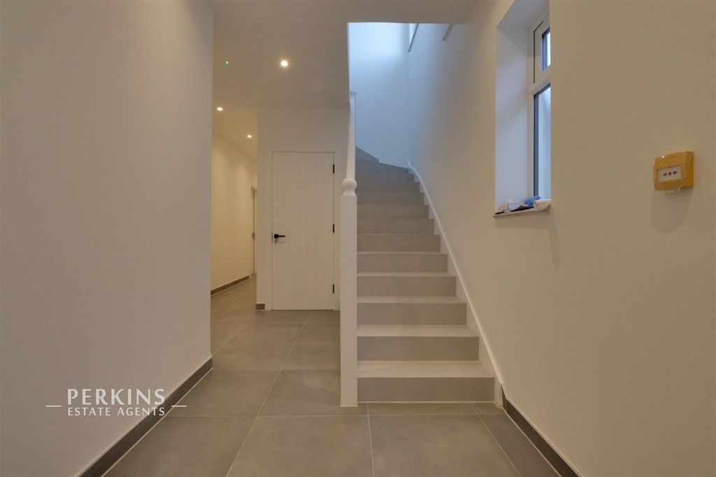 Property photo 3 of 6 Hw.Jpg