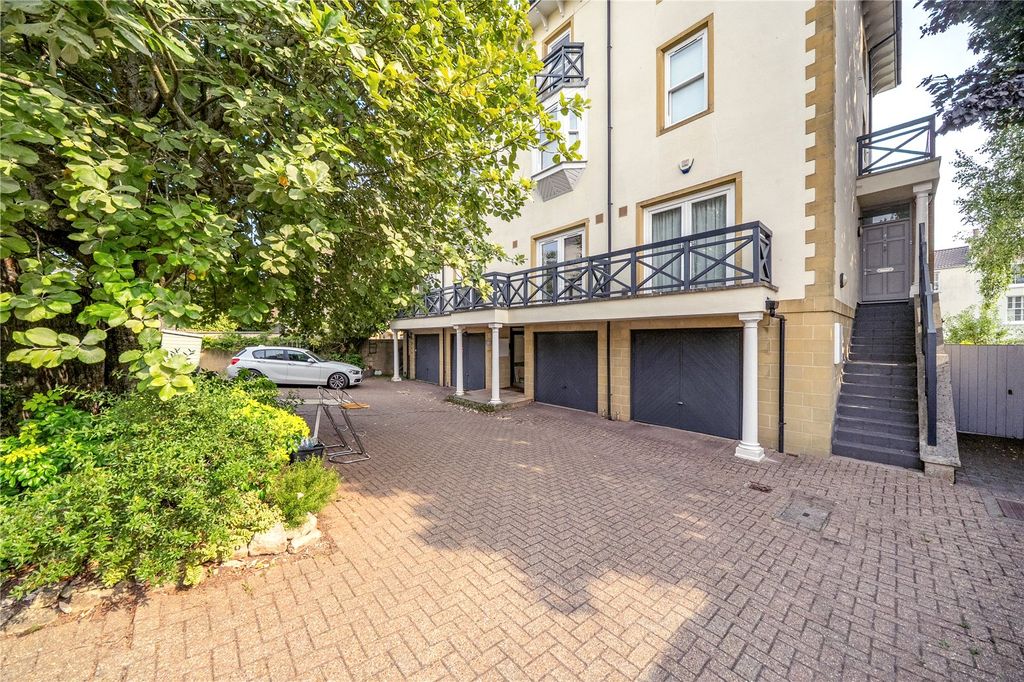 Property photo 1 of 35 Picture No. 68
