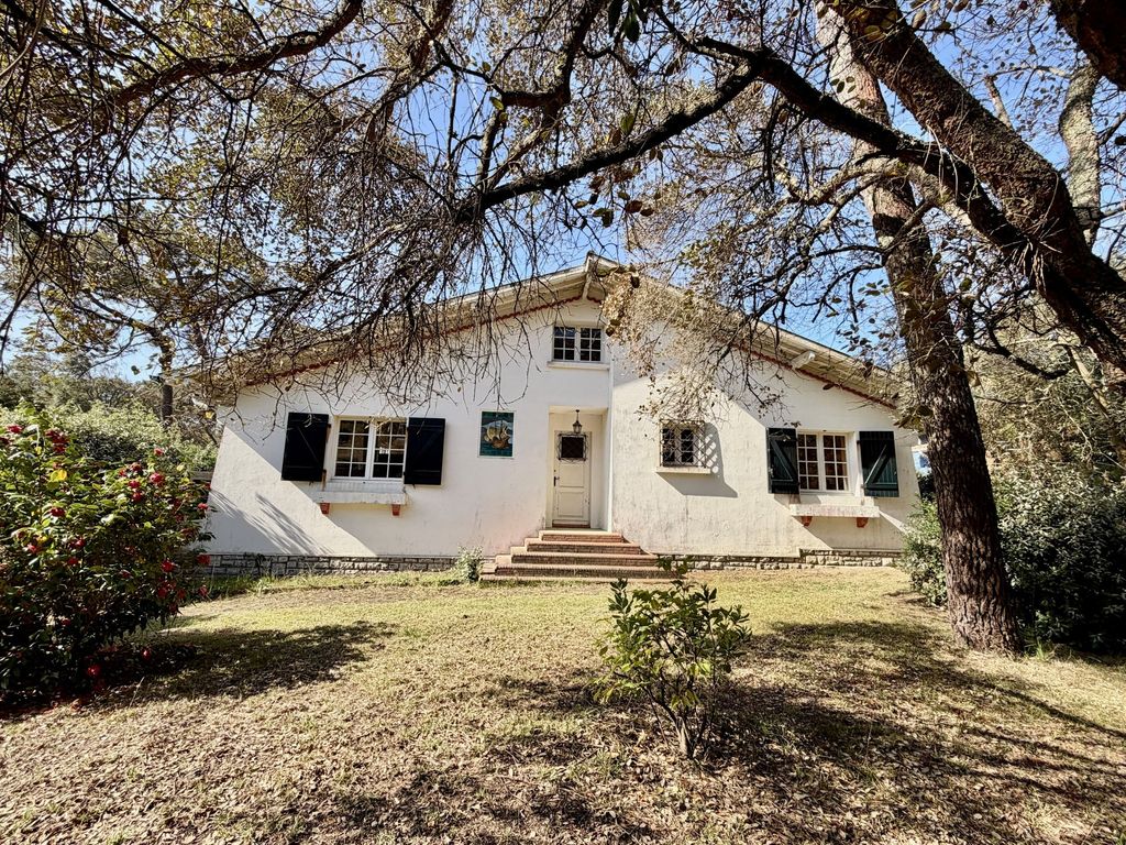 Property photo 1 of 20 Hossegor Beach Walking Distance