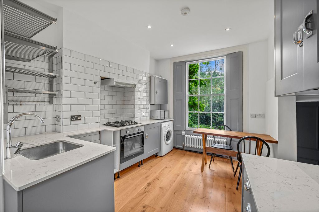 Property photo 2 of 11 Picture No. 09