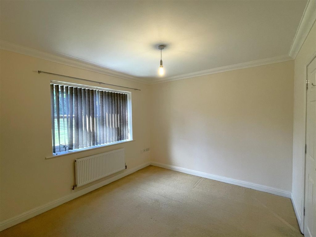 Property photo 3 of 8 Bedroom One.Jpg