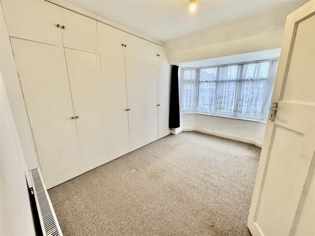 Property photo 3 of 9 Bedroom 1