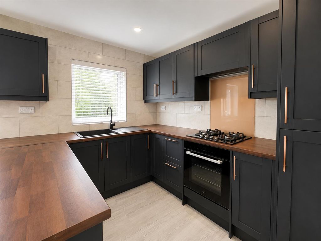 Property photo 2 of 13 Kithcen
