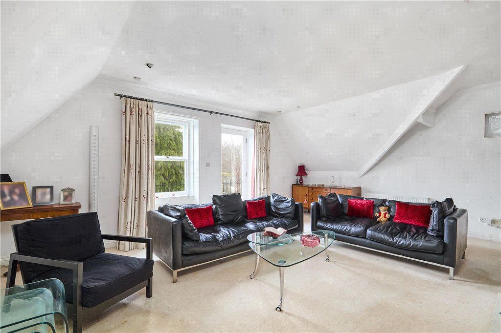 Property photo 3 of 22 Living Room