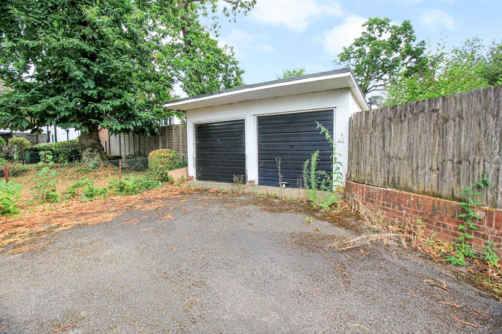 Property photo 3 of 13
