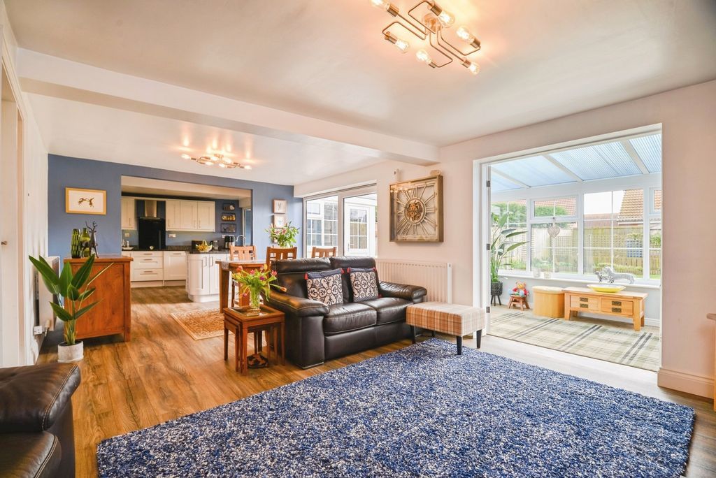 Property photo 3 of 23 Pbox-Img.Jpg