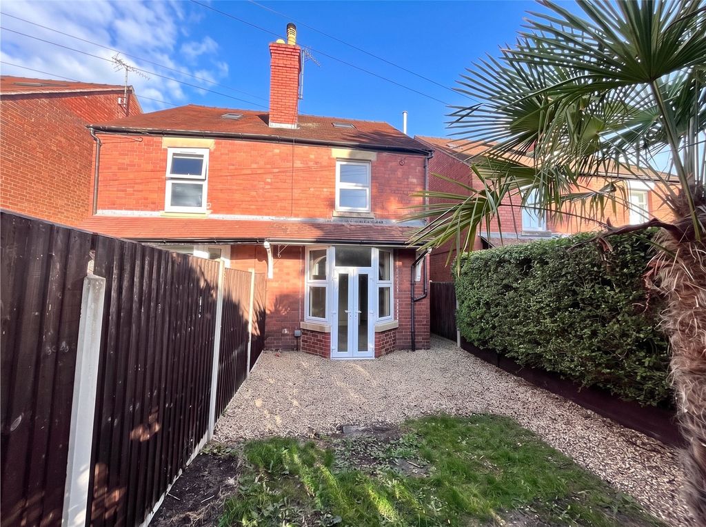 Property photo 1 of 17 Picture No. 23