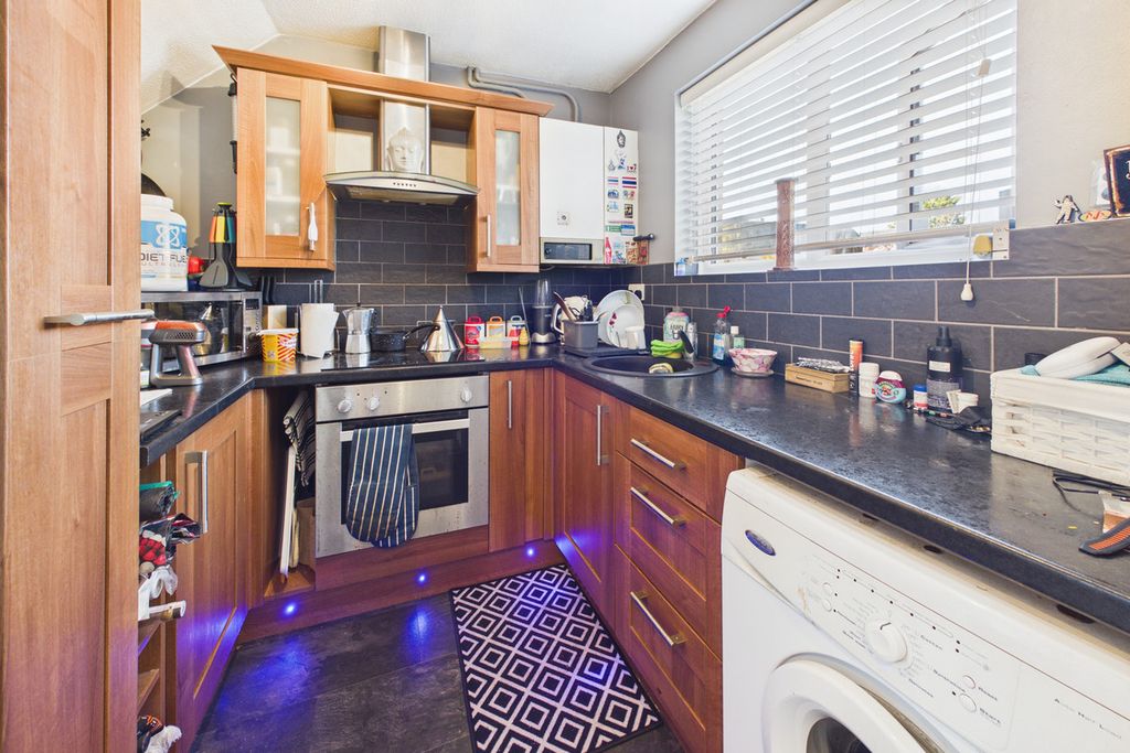 Property photo 3 of 13