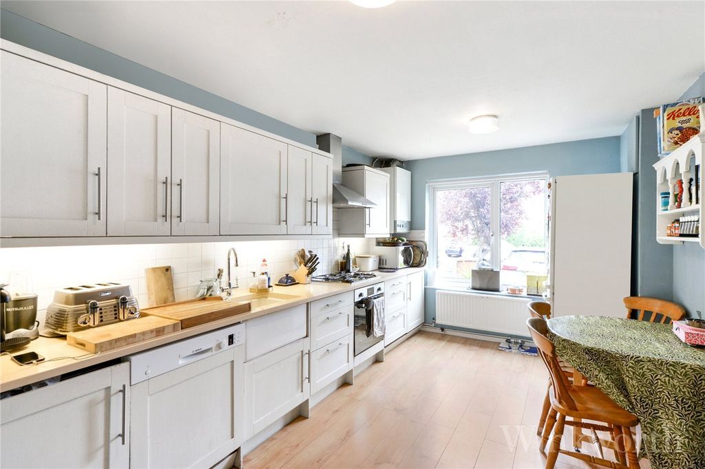 Property photo 3 of 10 Picture No. 11