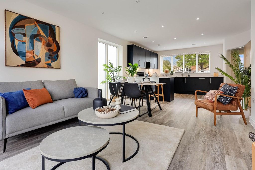 Property photo 3 of 27 Img (7) (1).Jpg