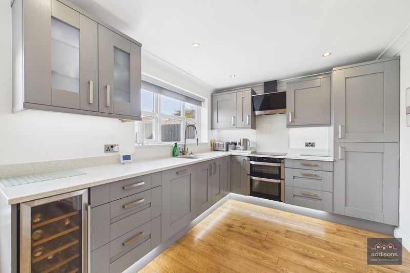 Property photo 3 of 44 Photo 20