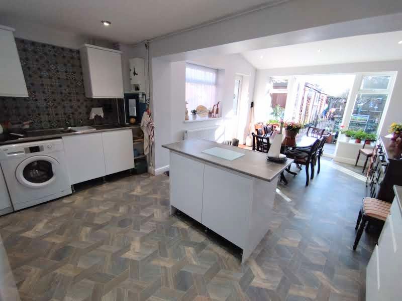 Property photo 3 of 30