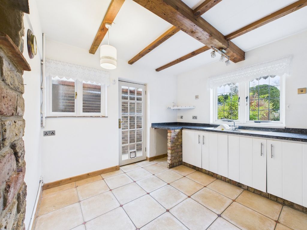 Property photo 3 of 8 4724323